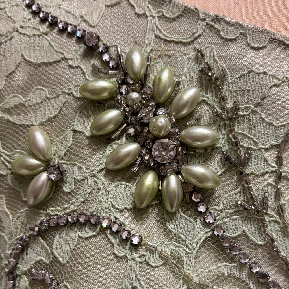 Vintage-stunning silk mint Green Embroidered beaded Dress - Picture 11 of 12